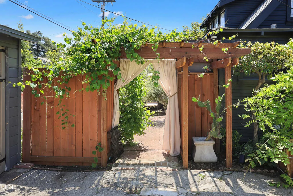 Back Home Fence