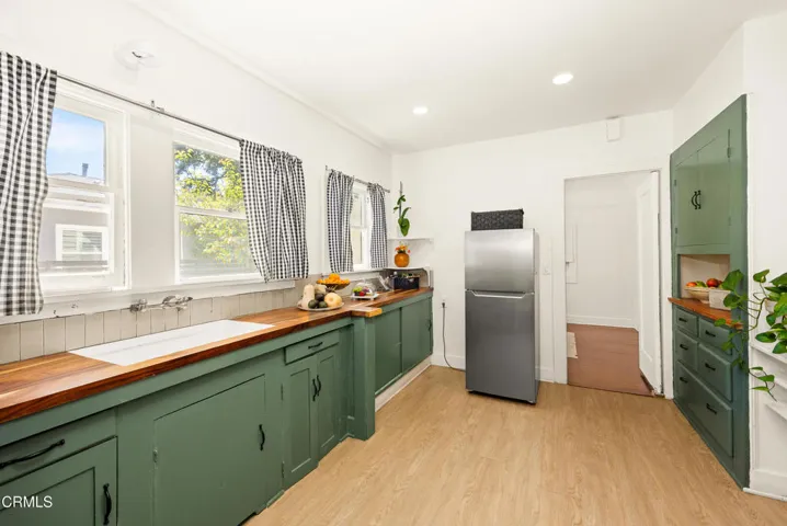 Kitchen 1