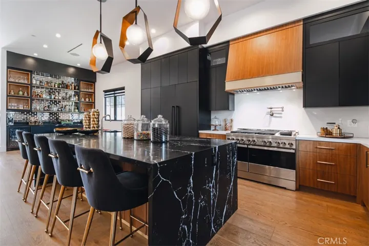 6207 Babcock, North Hollywood, California 91606