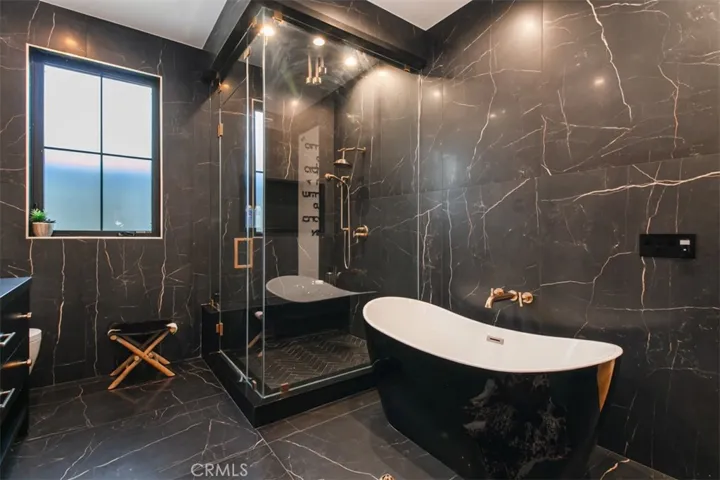 6207 Babcock, North Hollywood, California 91606