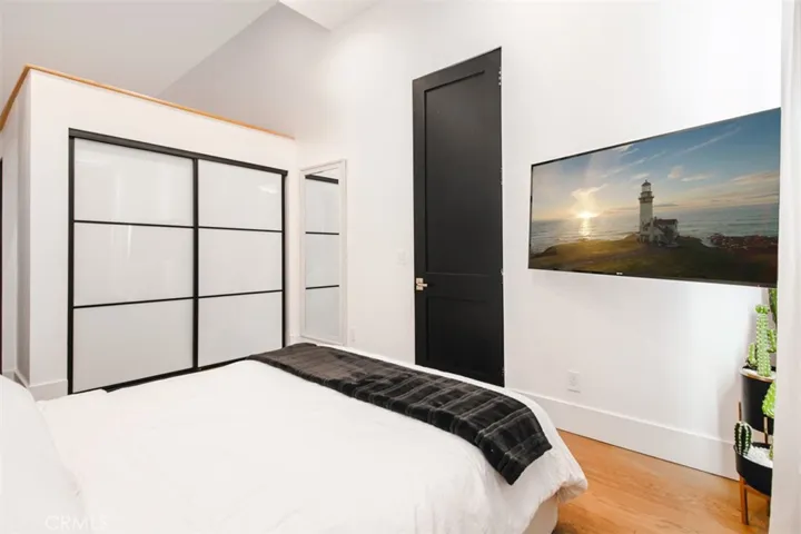 6207 Babcock, North Hollywood, California 91606