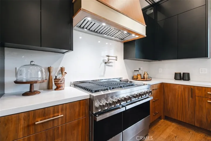 6207 Babcock, North Hollywood, California 91606