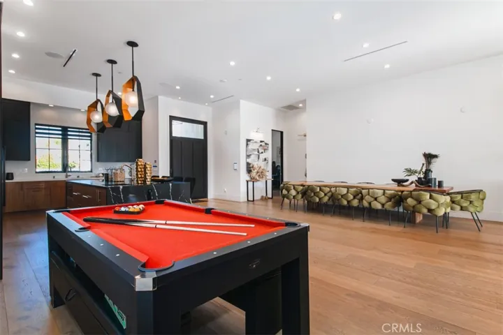 6207 Babcock, North Hollywood, California 91606