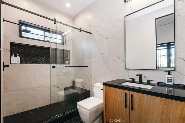 6207 Babcock, North Hollywood, California 91606
