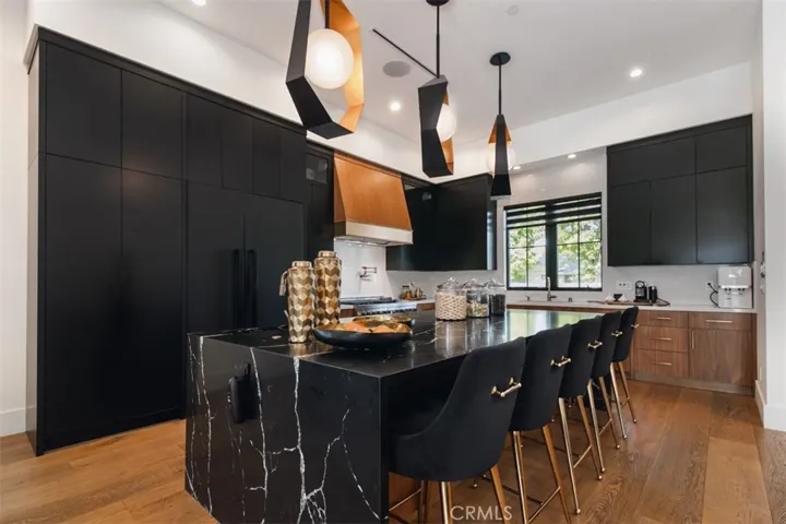 6207 Babcock, North Hollywood, California 91606