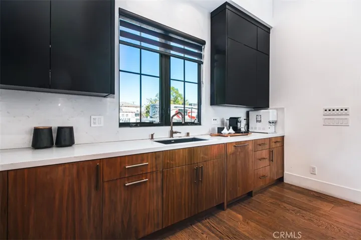 6207 Babcock, North Hollywood, California 91606