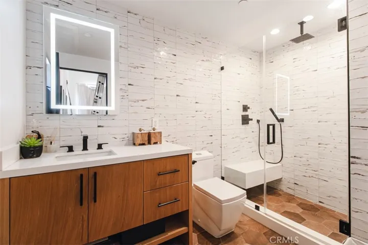 6207 Babcock, North Hollywood, California 91606