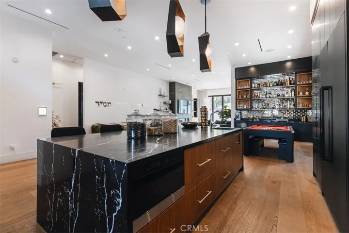 6207 Babcock, North Hollywood, California 91606