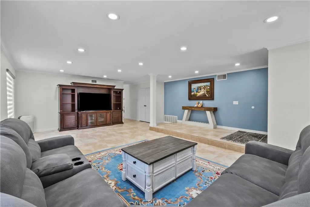 13171 Constable, Granada Hills, California 91344 — photo 4