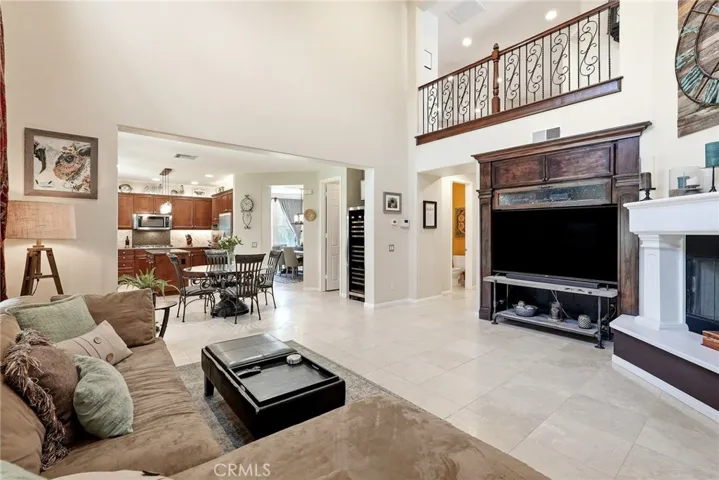 Living room 3