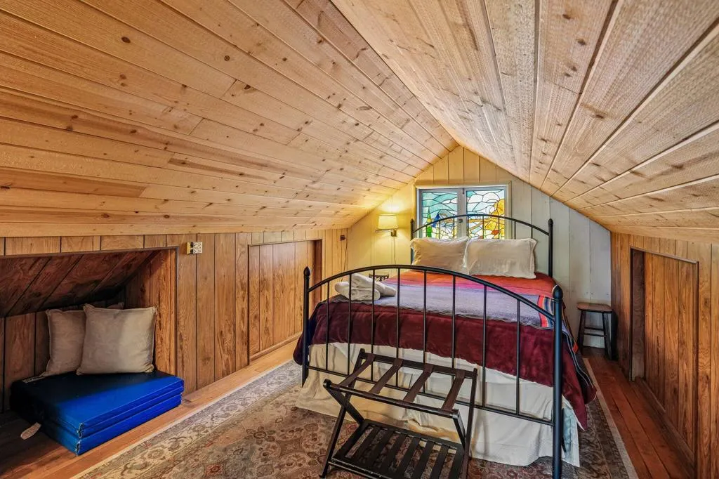 16-web-or-mls-Country Club Dr-S1606-018
