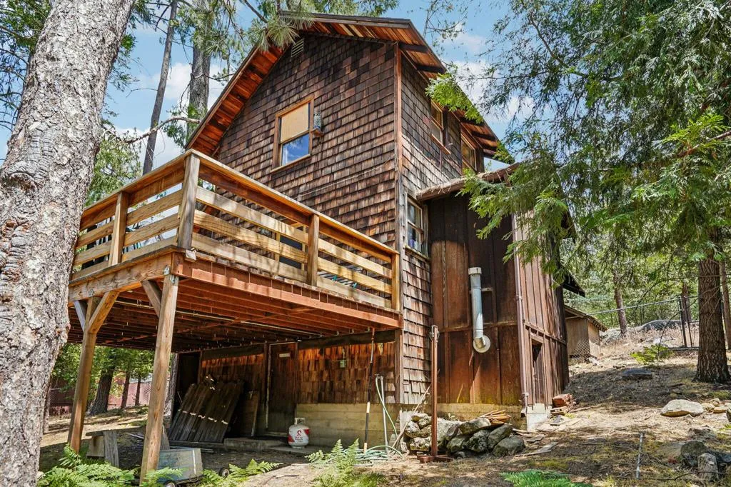 27-web-or-mls-Country Club Dr-S1606-032