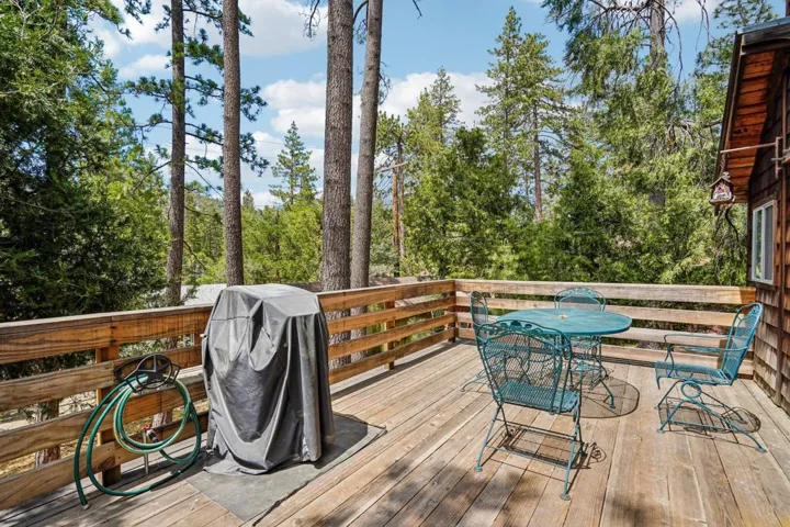 23-web-or-mls-Country Club Dr-S1606-027