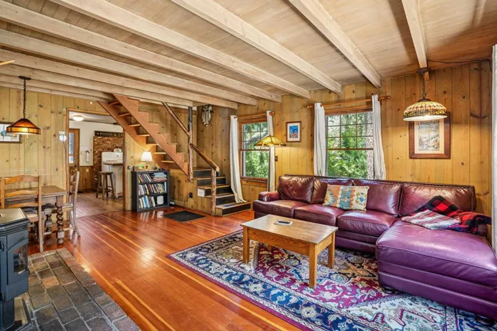 3-web-or-mls-Country Club Dr-S1606-009