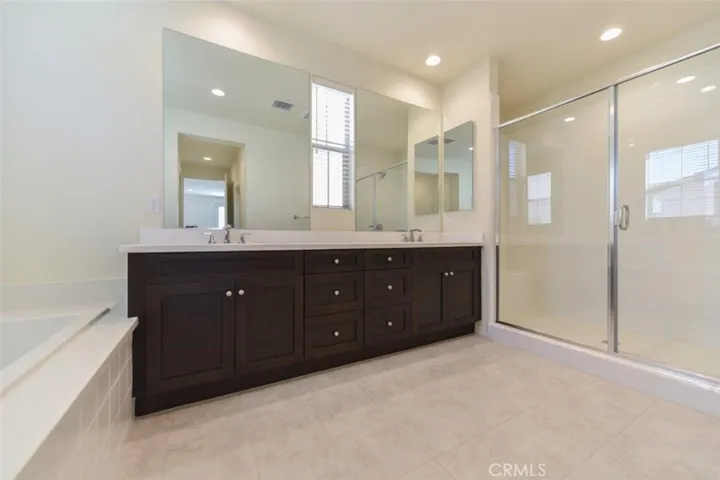 117 Halo, Irvine, California 92618