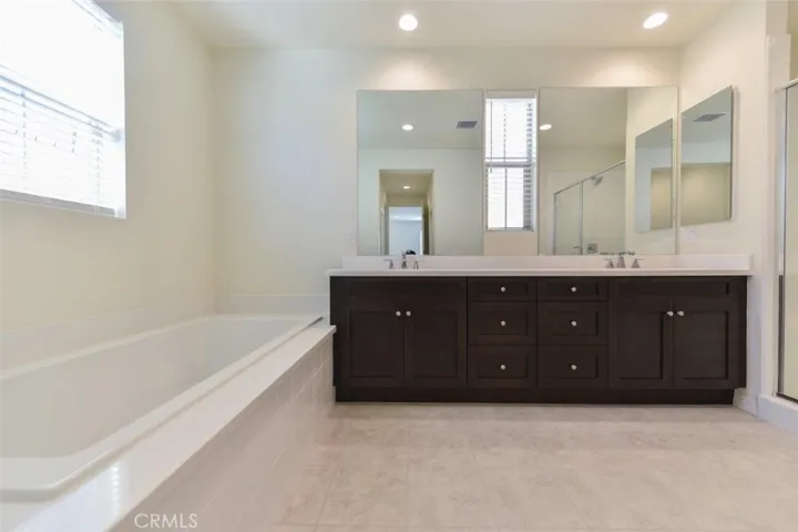 117 Halo, Irvine, California 92618