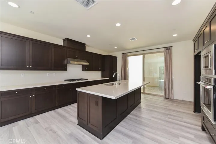 117 Halo, Irvine, California 92618