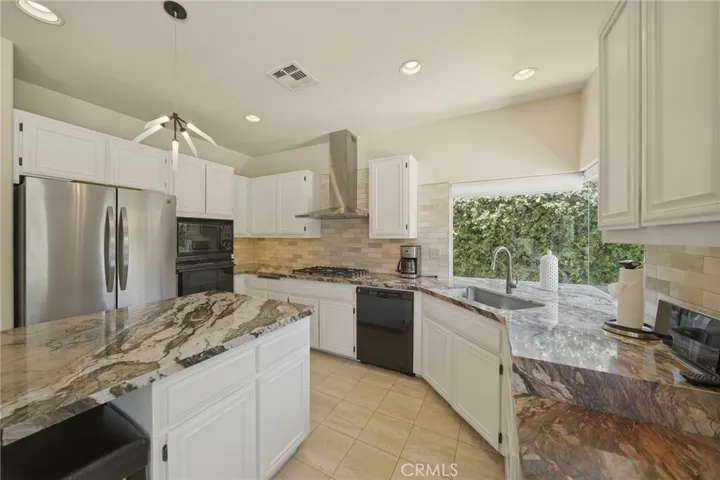 77558 Malone, Palm Desert, California 92211