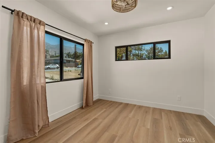 32 W Las Flores Drive, Altadena, California 91001