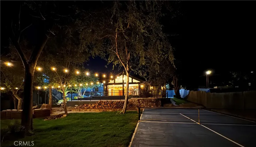 32 W Las Flores Drive, Altadena, California 91001