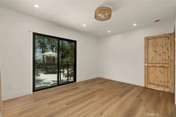 32 W Las Flores Drive, Altadena, California 91001