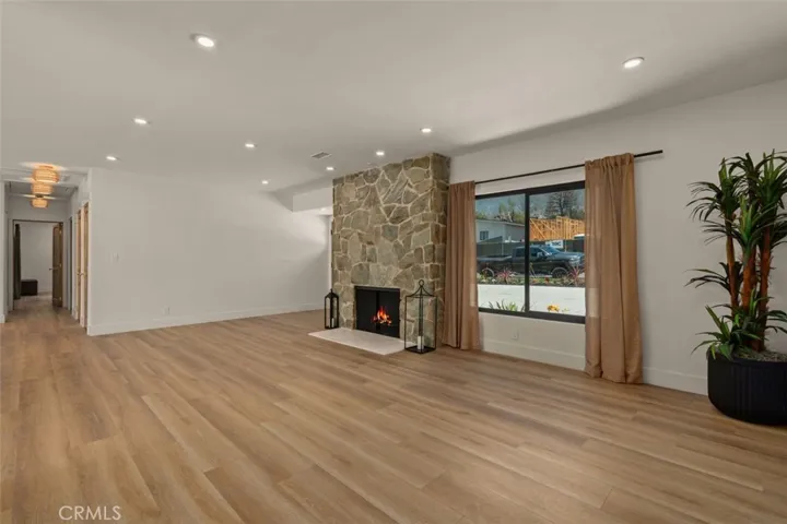 32 W Las Flores Drive, Altadena, California 91001