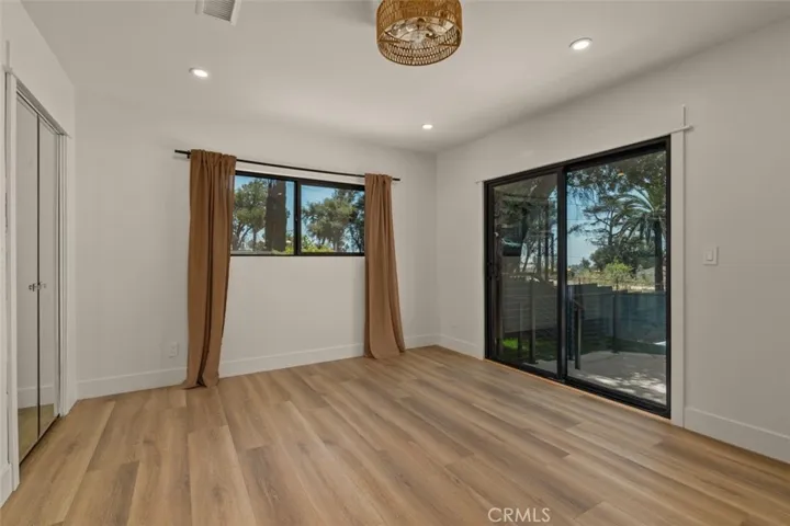 32 W Las Flores Drive, Altadena, California 91001