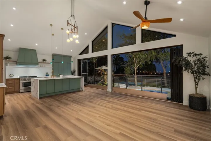 32 W Las Flores Drive, Altadena, California 91001