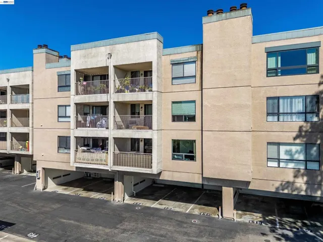 2505 Miramar Ave 114, Castro Valley, California 94546