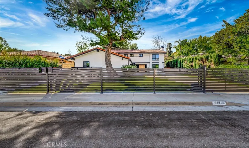 24445 Clipstone, Woodland Hills, California 91367