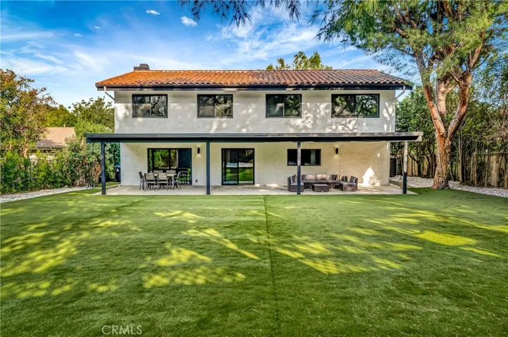24445 Clipstone, Woodland Hills, California 91367