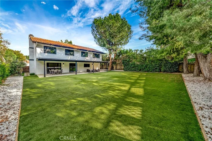 24445 Clipstone, Woodland Hills, California 91367