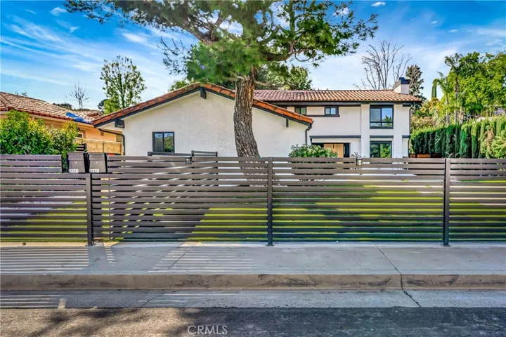 24445 Clipstone, Woodland Hills, California 91367