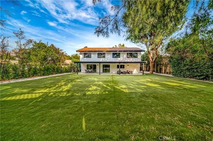 24445 Clipstone, Woodland Hills, California 91367