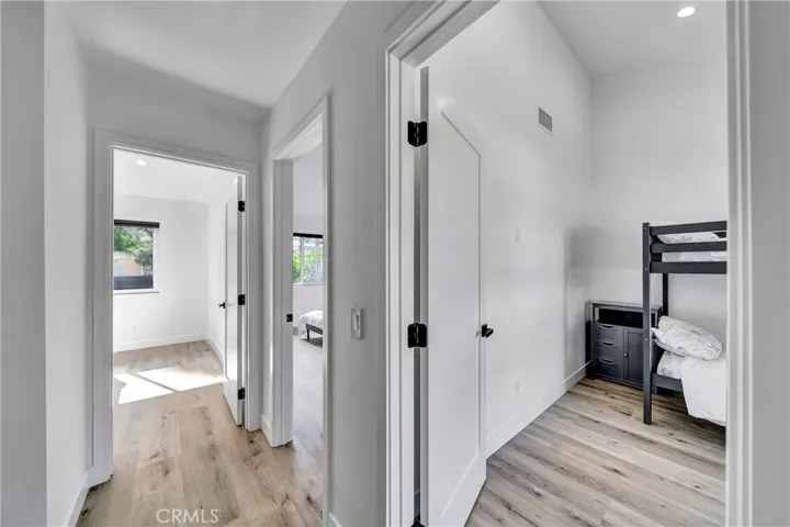 24445 Clipstone, Woodland Hills, California 91367