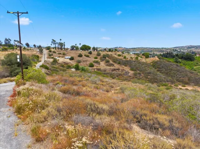 127 210-76/77 Rocking Horse, Escondido, California 92026