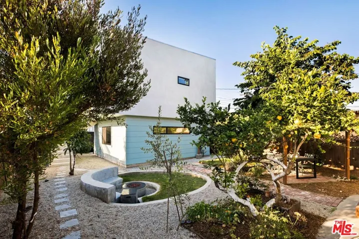 1419 Rolland Curtis Place, Los Angeles, California 90062