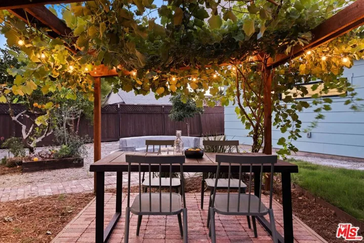 1419 Rolland Curtis Place, Los Angeles, California 90062