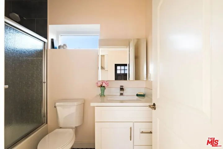 1419 Rolland Curtis Place, Los Angeles, California 90062