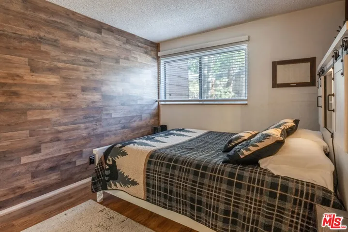2499 Sierra Nevada Road R2, Mammoth Lakes, California 93546