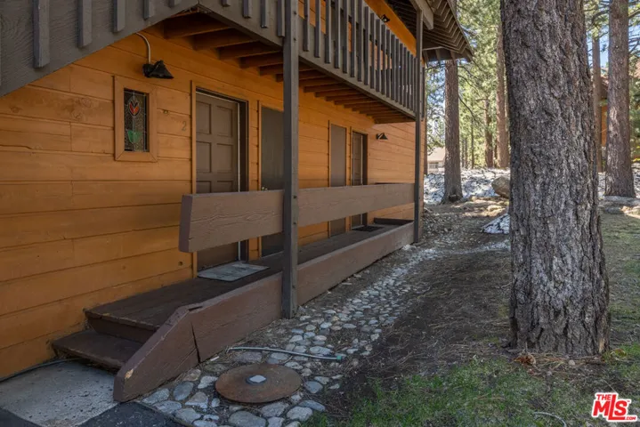 2499 Sierra Nevada Road R2, Mammoth Lakes, California 93546