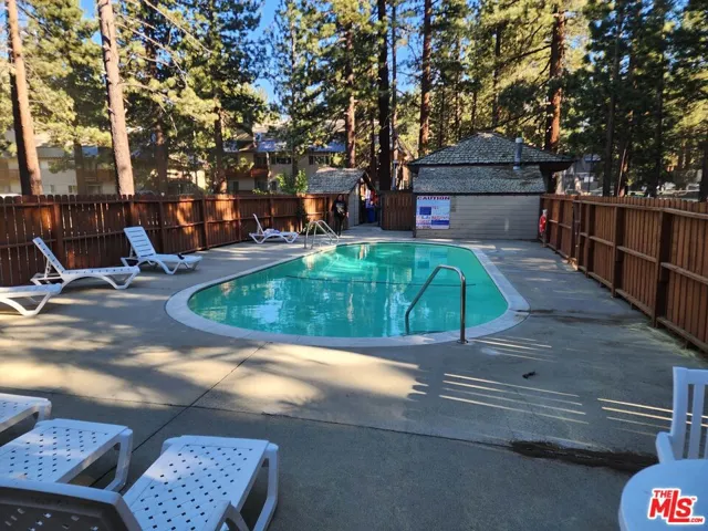 2499 Sierra Nevada Road R2, Mammoth Lakes, California 93546
