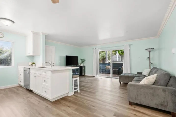 41 Grandview Street 1402, Santa Cruz, California 95060
