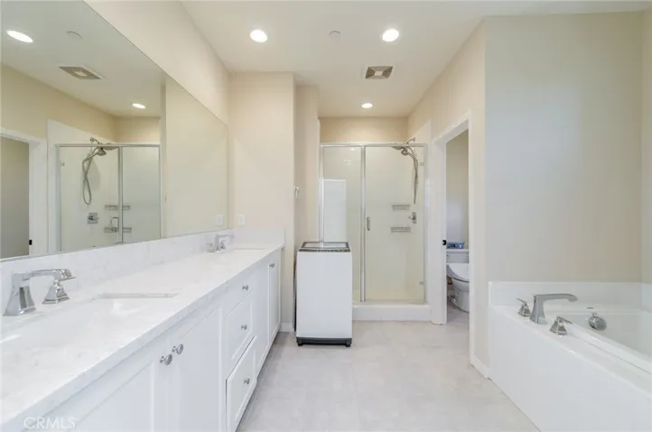 132 Parkwood, Irvine, California 92620