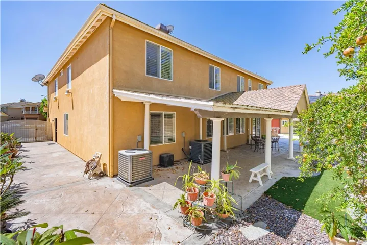 14026 Rio Lobo, Eastvale, California 92880
