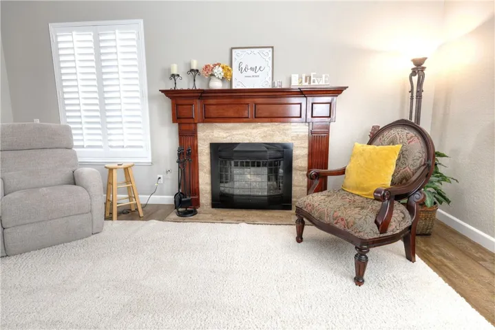 Custom mantel, gas fire place