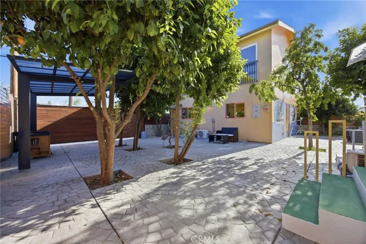 17660 Martha Street, Encino, California 91316