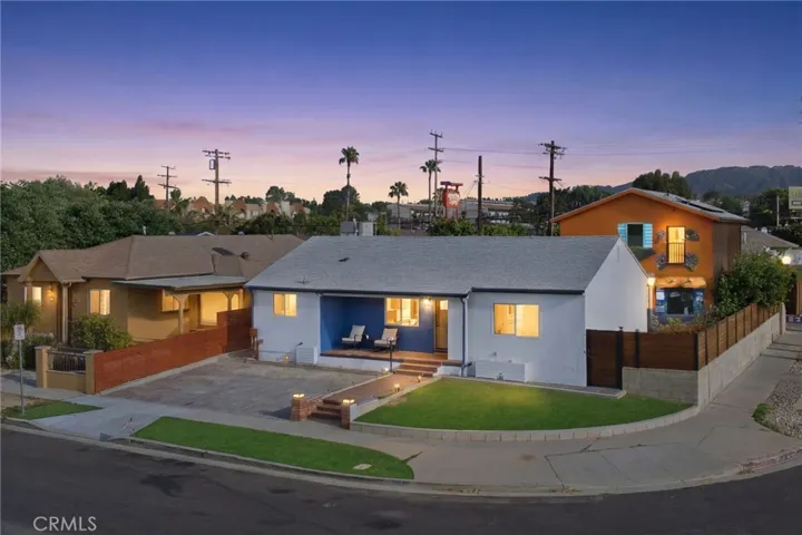 17660 Martha Street, Encino, California 91316
