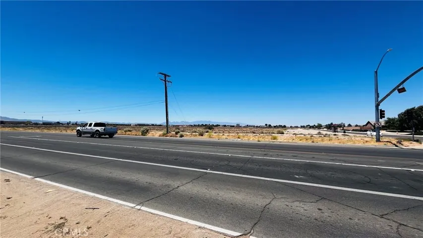3112721 28 Central Road, Apple Valley, California 92307