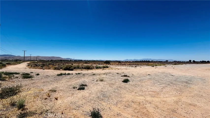 3112721 28 Central Road, Apple Valley, California 92307